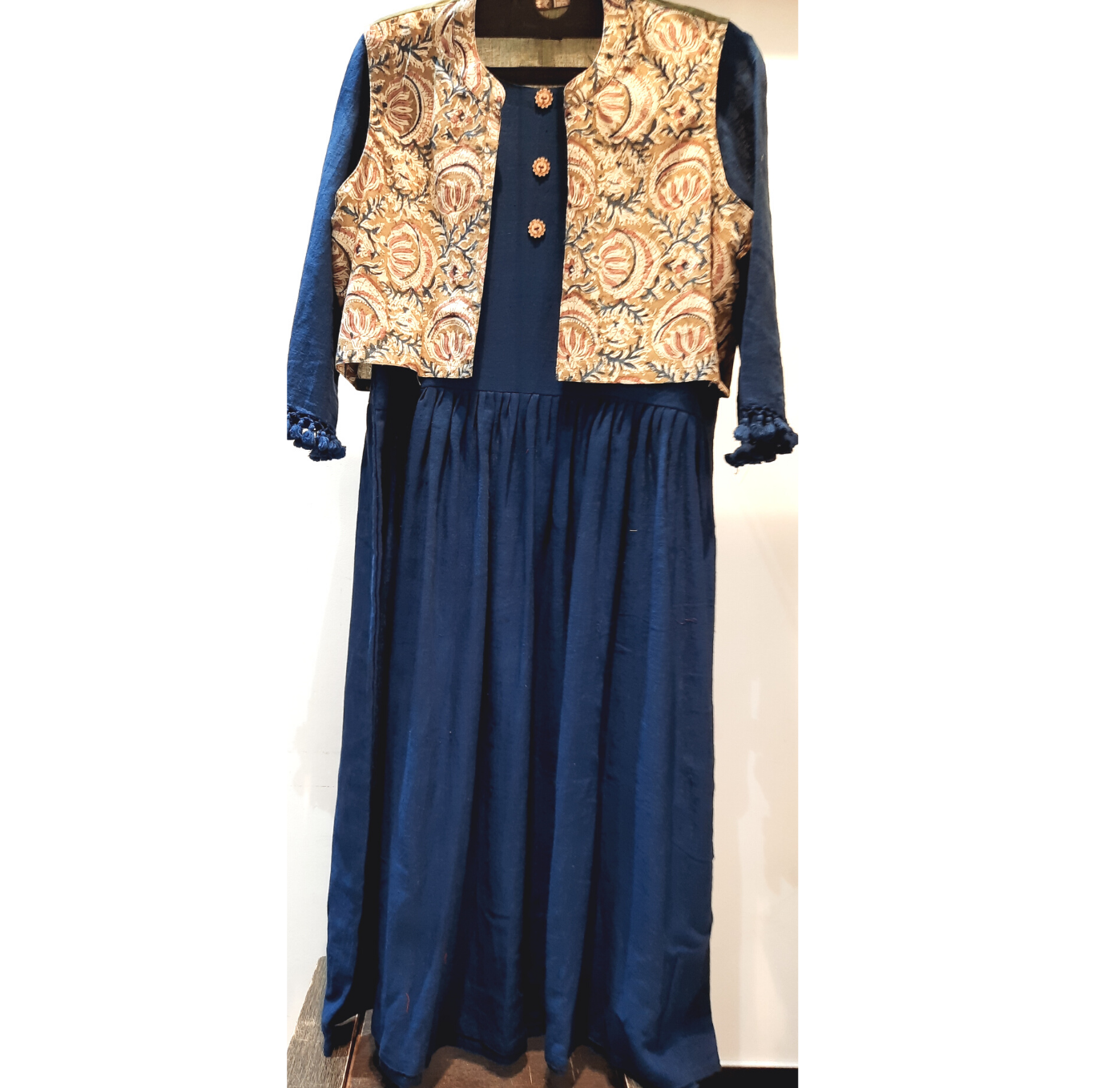 Long Kurta  of Kala Cotton with Detachable Kalamkari Kotti/Jacket